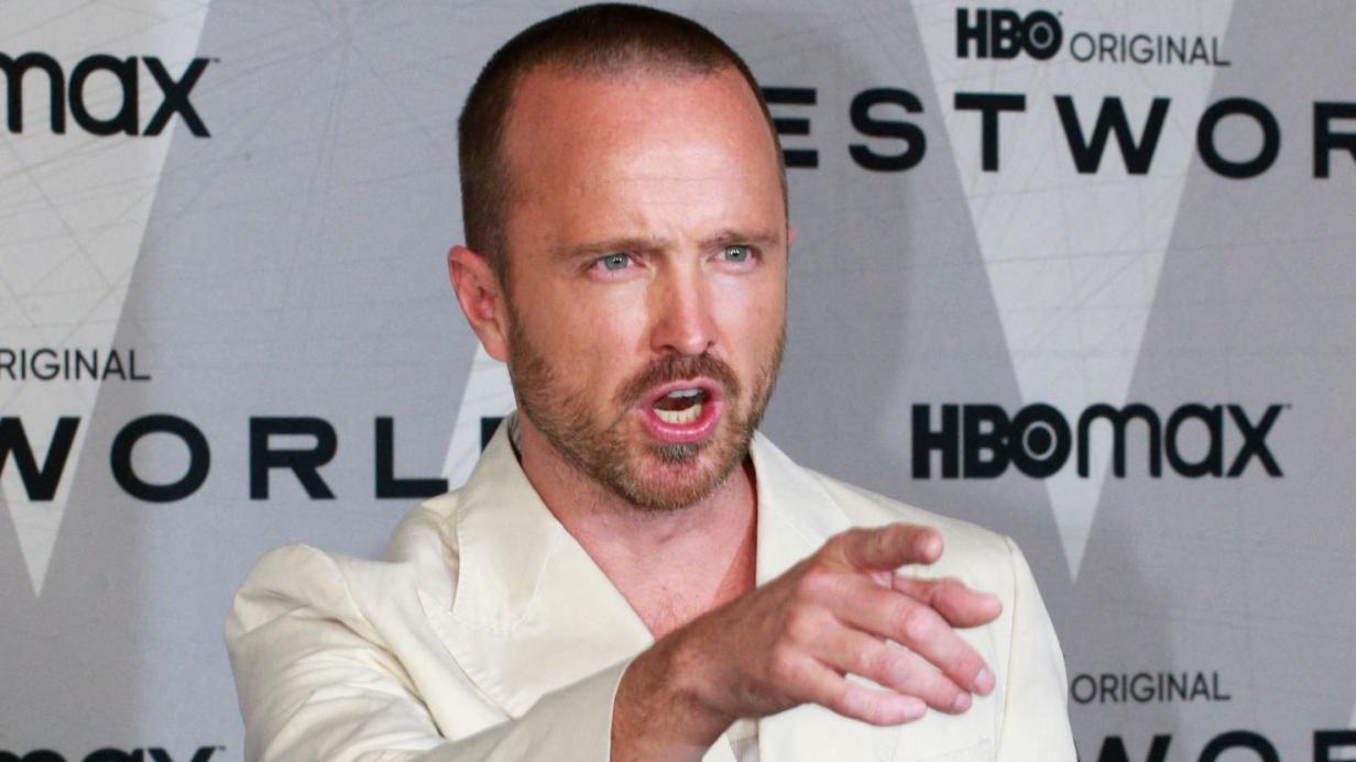 aaron-paul-breaking-bad-star-ndert-seinen-namen-und-den-seines-sohnes