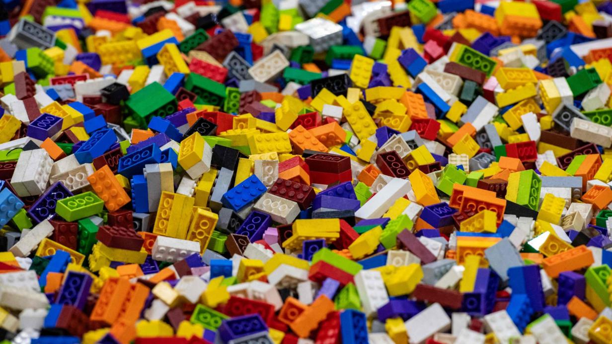 Kärntner Lego-Betrüger wird nach Flucht per Haftbefehl gesucht