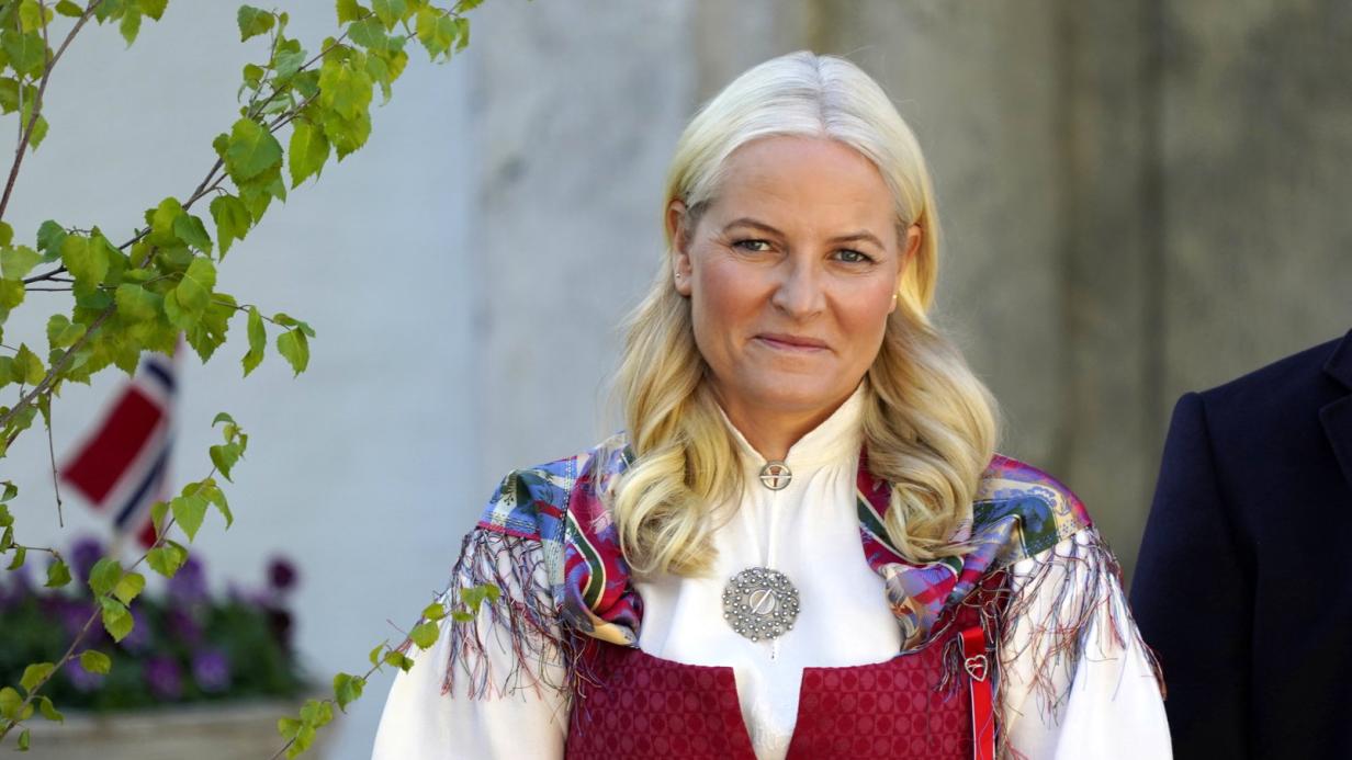 Surftrip Gate! Haakons Luxusurlaub Empört, Mette Marit Fehlt: Was Ist Los? - j7ngbbf