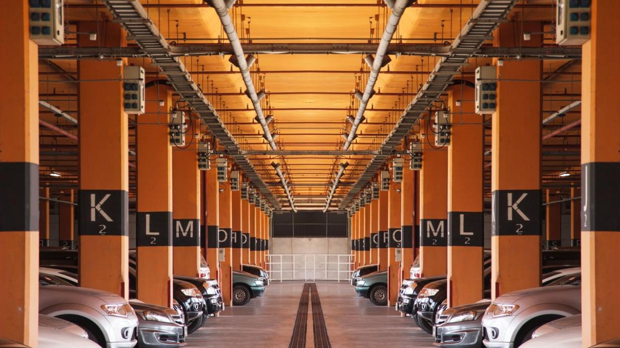 Darf ein Miteigentümer die Garage als Werkstatt nutzen? | kurier.at