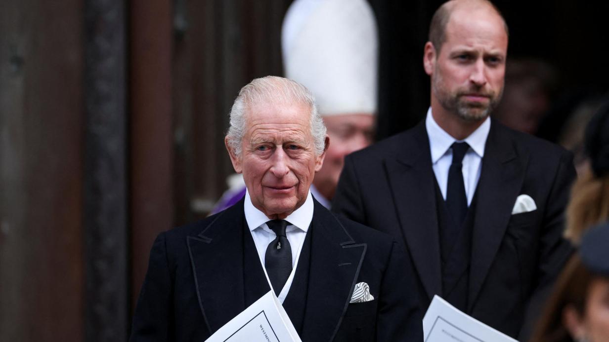 Peinliche Szene bei royalem Begräbnis: Charles und William von Andrew  beschämt | Kurier