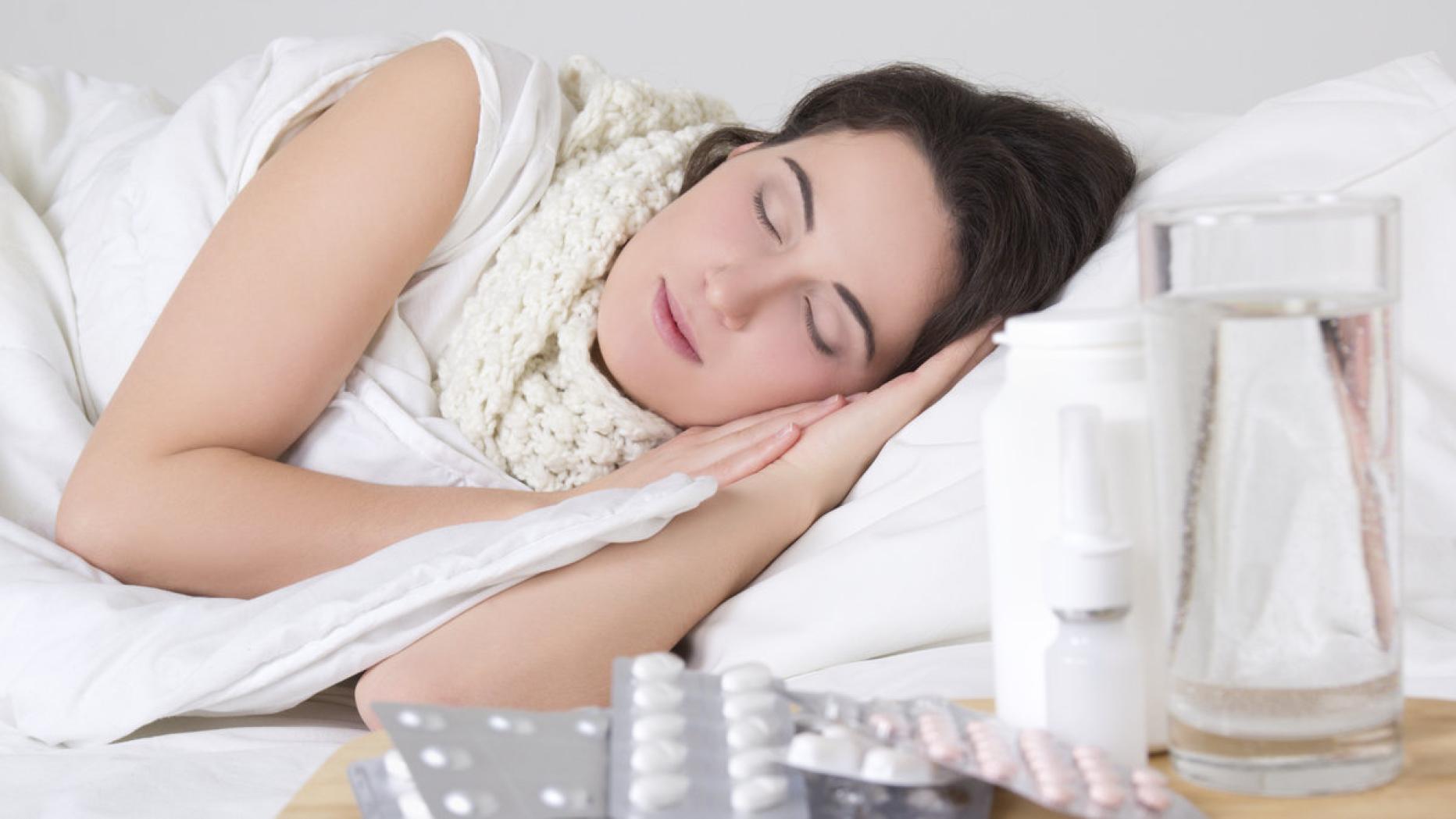 Вредно ли спать на животе. Почему мы болеем. Чем заняться когда ты болеешь. Почему когда болеешь много спишь. Почему когда болеешь много спишь.