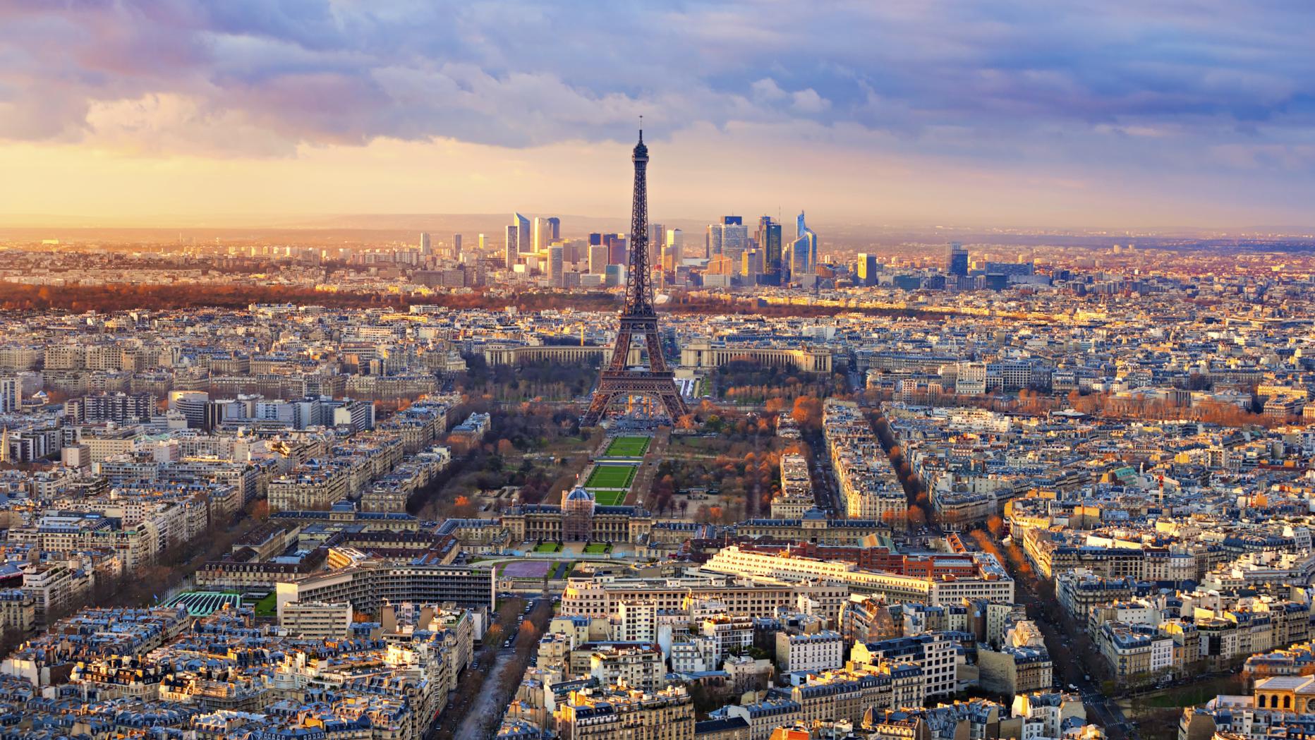 Виды парижа. Франция с высоты птичьего полета. Столица Франции. Большой Париж. Урбанизация Франции.