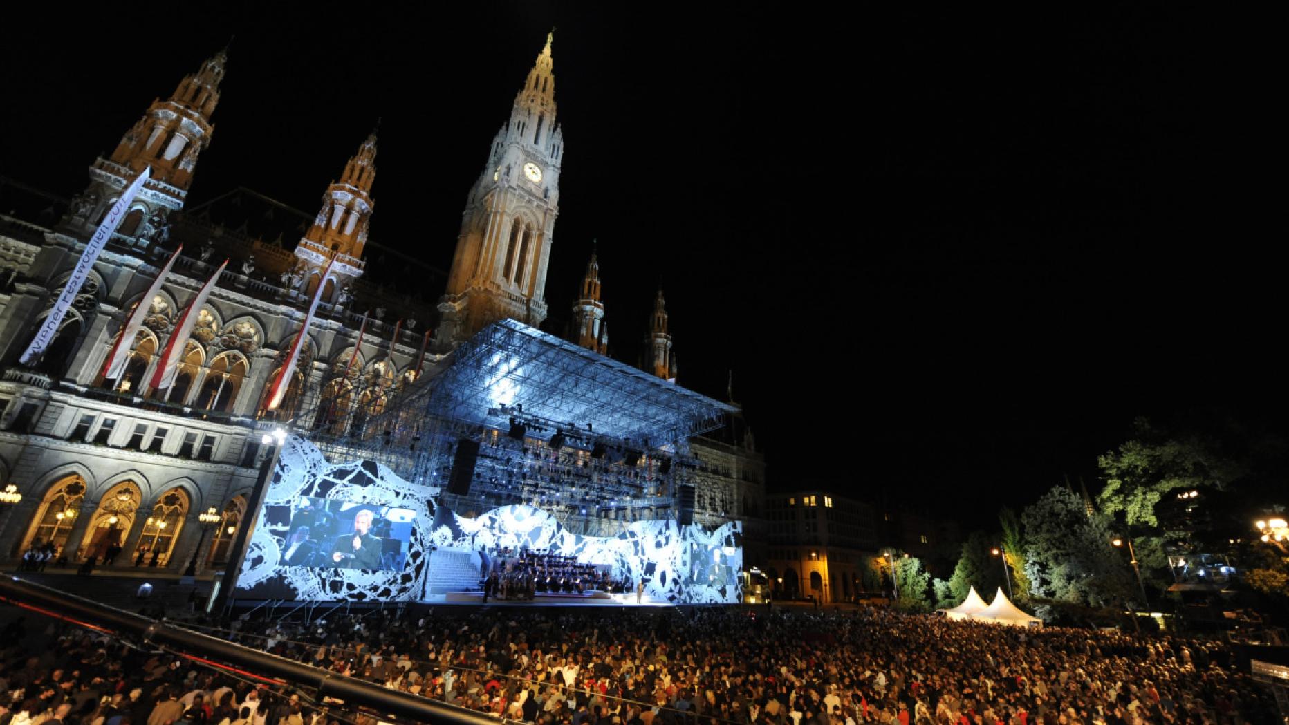 Музыкальный фестиваль в горах. Праздники в австрии. Австрия фестивали. Зальцбургский оперный фестиваль (австрия. Музыкальные фестивали в австрии.