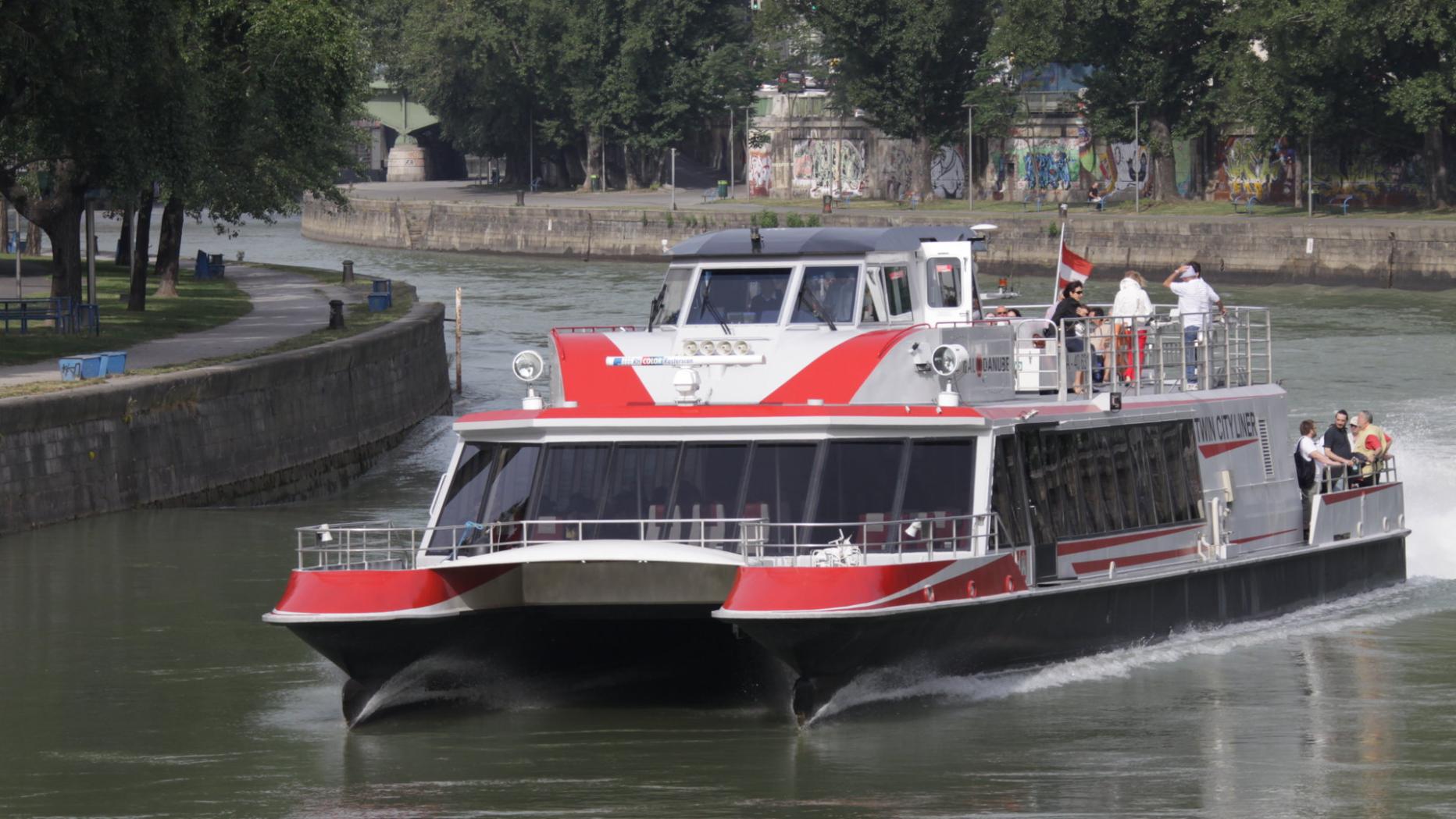 twin-city-liner-startet-in-seine-zw-lfte-saison