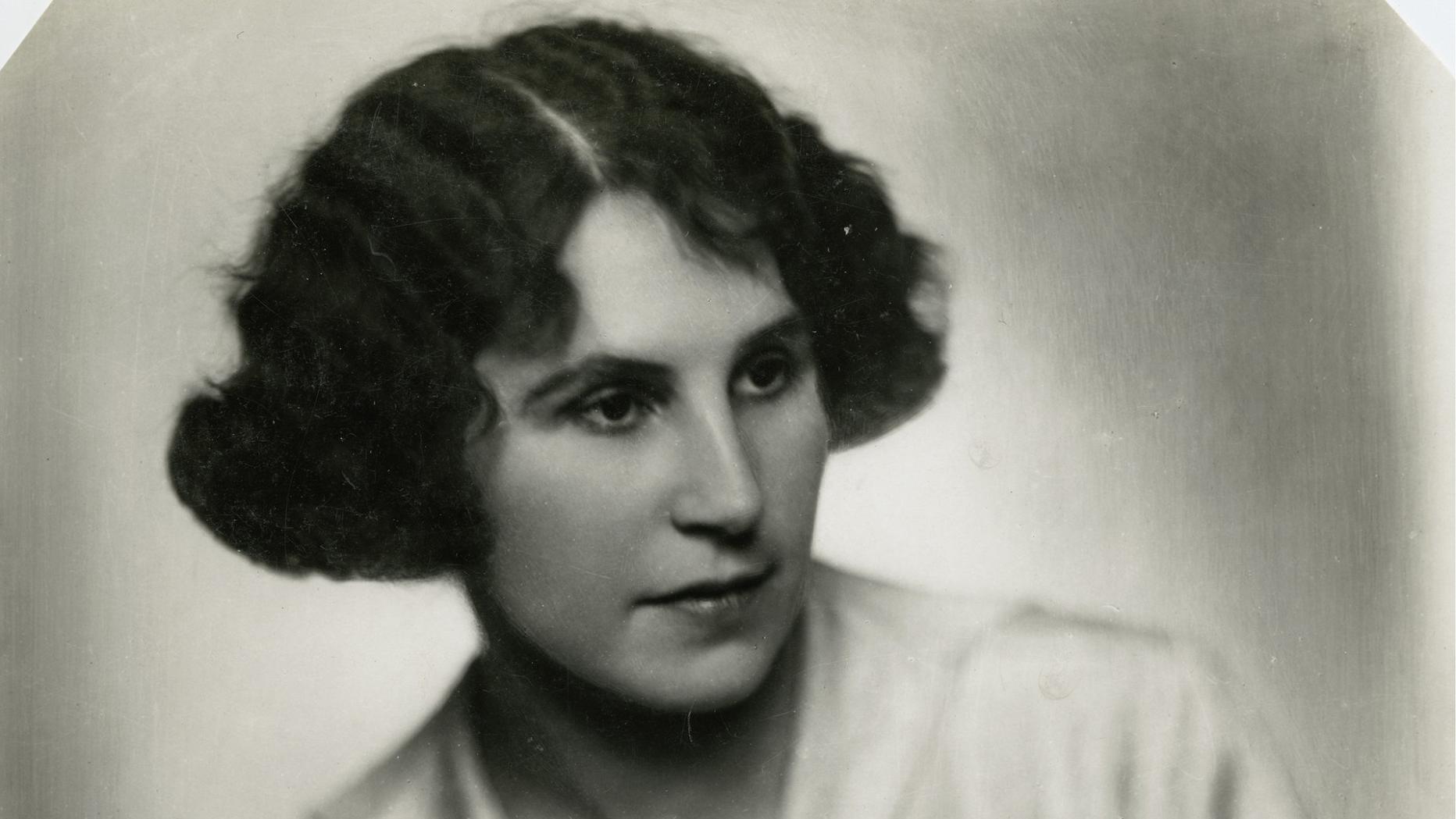 Download Gina kaus Desktop Wallpaper Gina Kaus