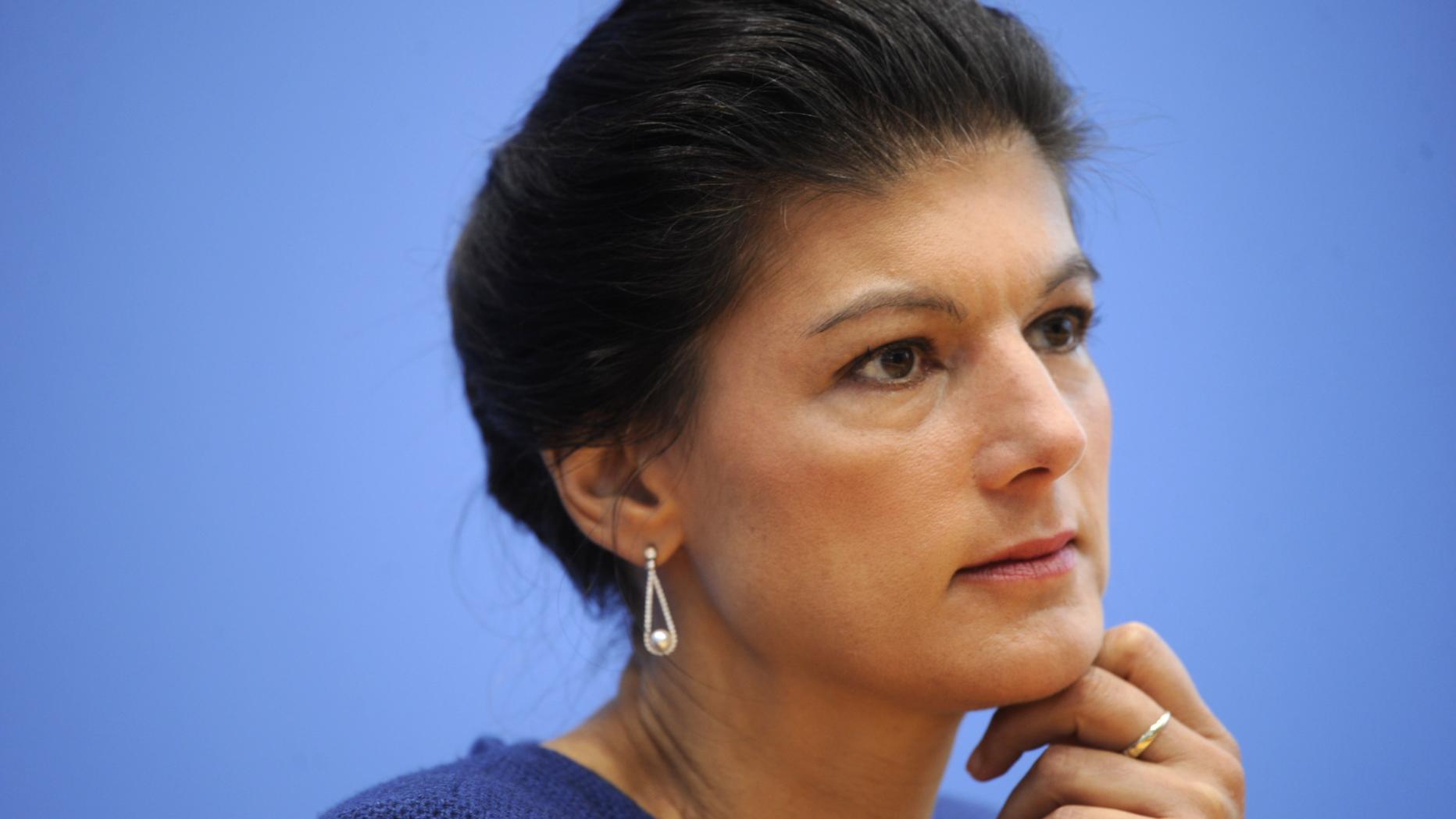 Биография сары вагенкнехт фото Wagenknecht erteilt Bündnis mit SPD und Grünen eine Absage