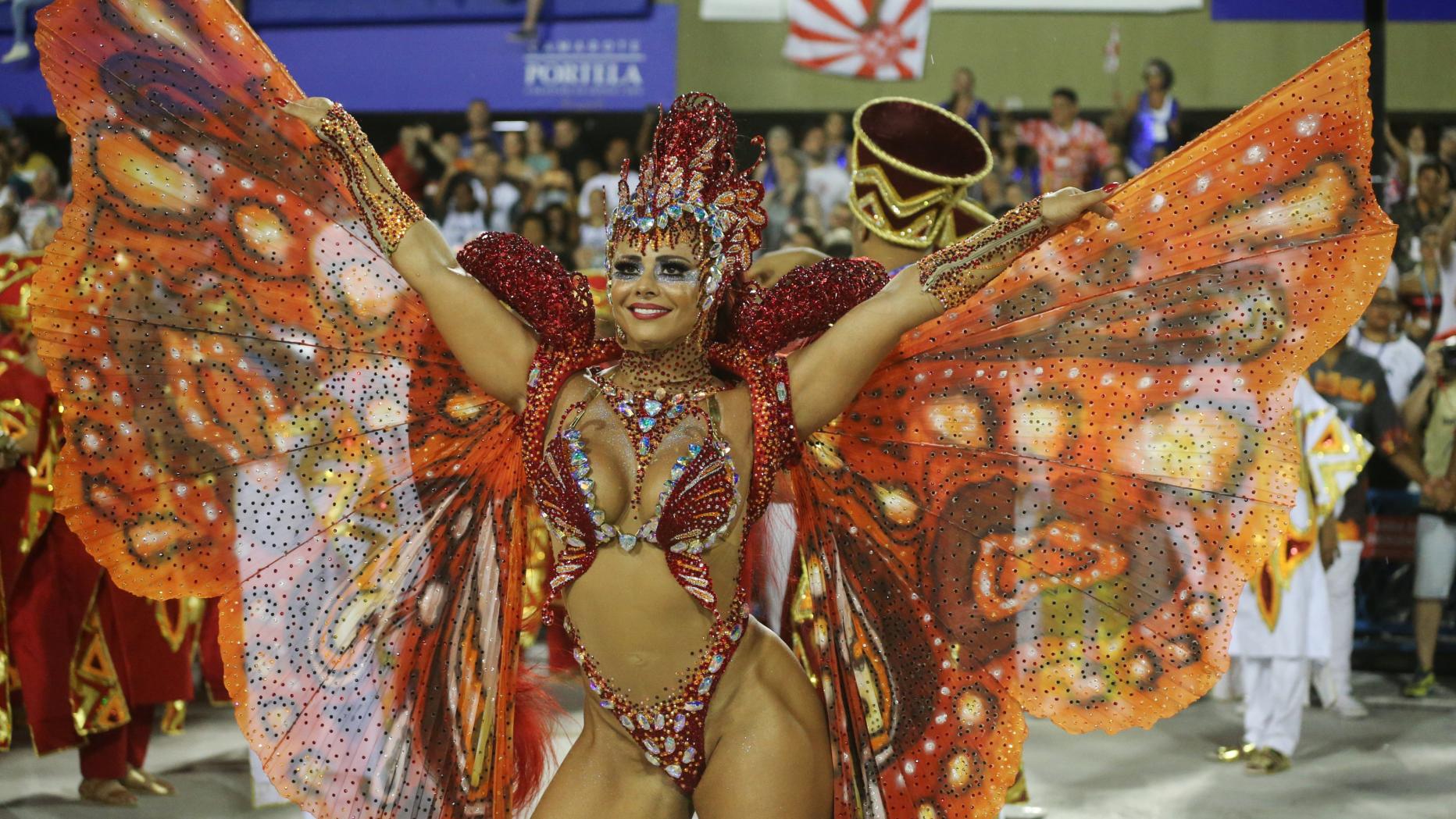 Sambaschulen Begannen Schaulaufen Bei Karneval In Rio De Janeiro Kurier At