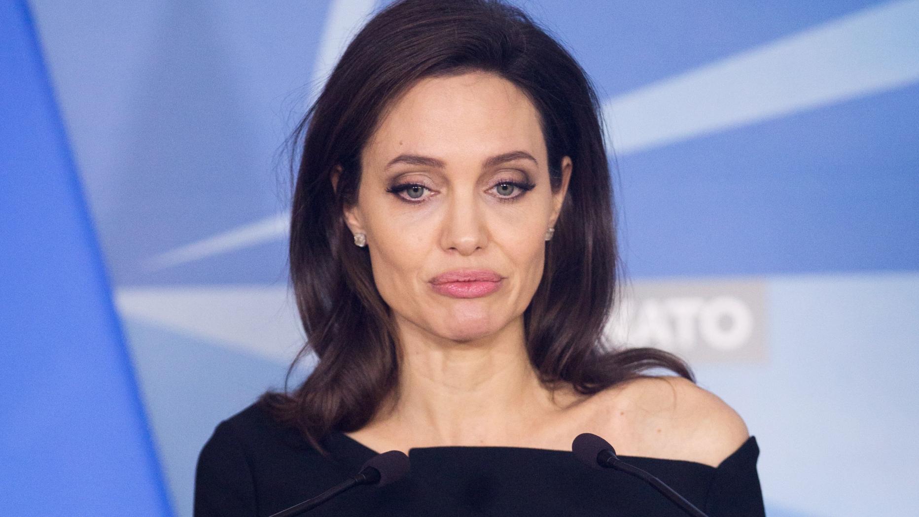 Angelina Jolie Treibt Die Scheidung Sie In Den Ruin