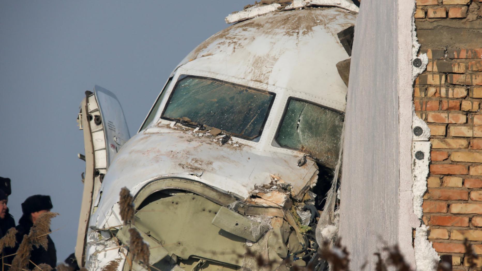 Passagierflugzeug über Kasachstan abgestürzt