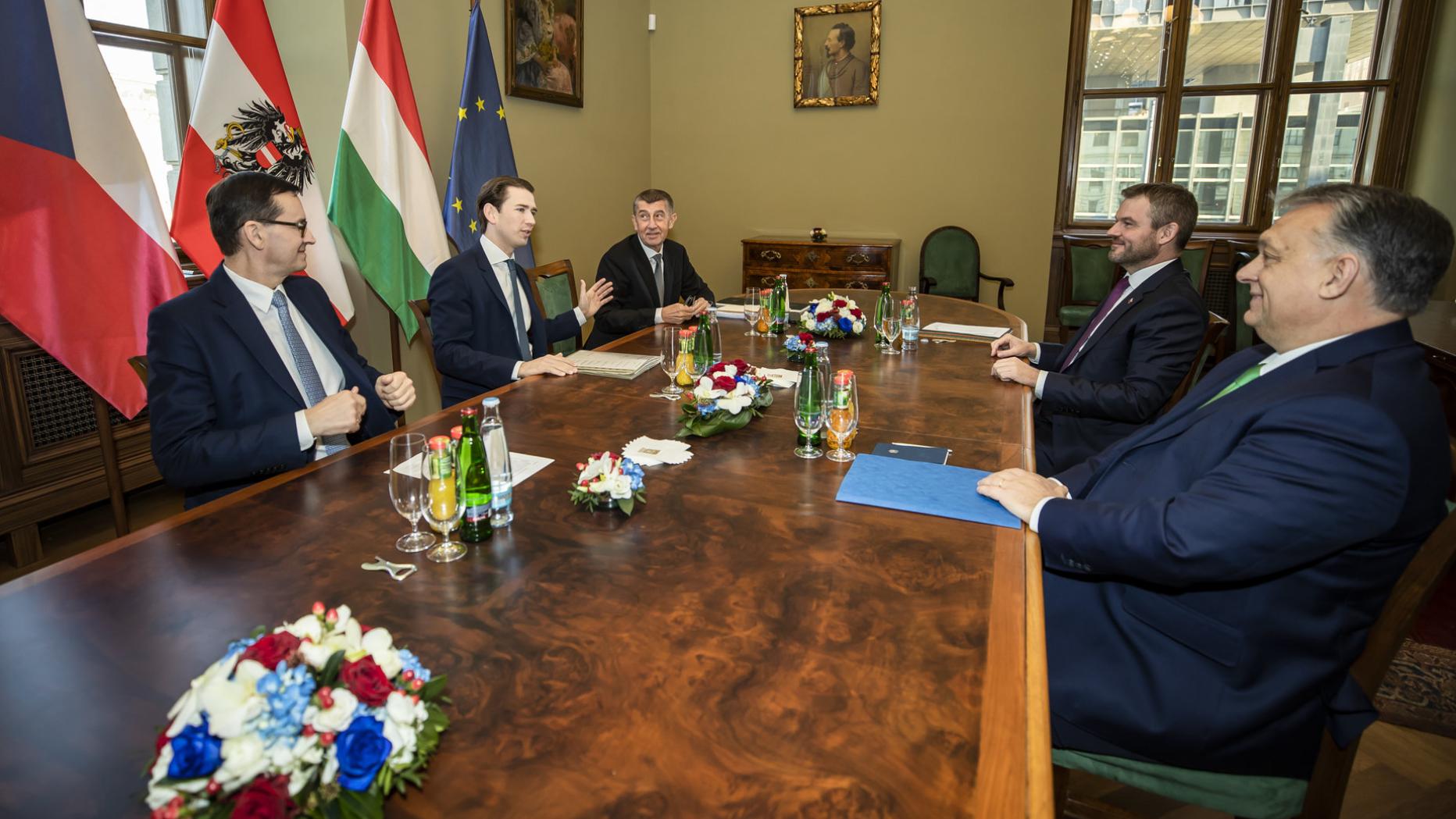 نتيجة بحث الصور عن ‪kurz sebastian‬‏