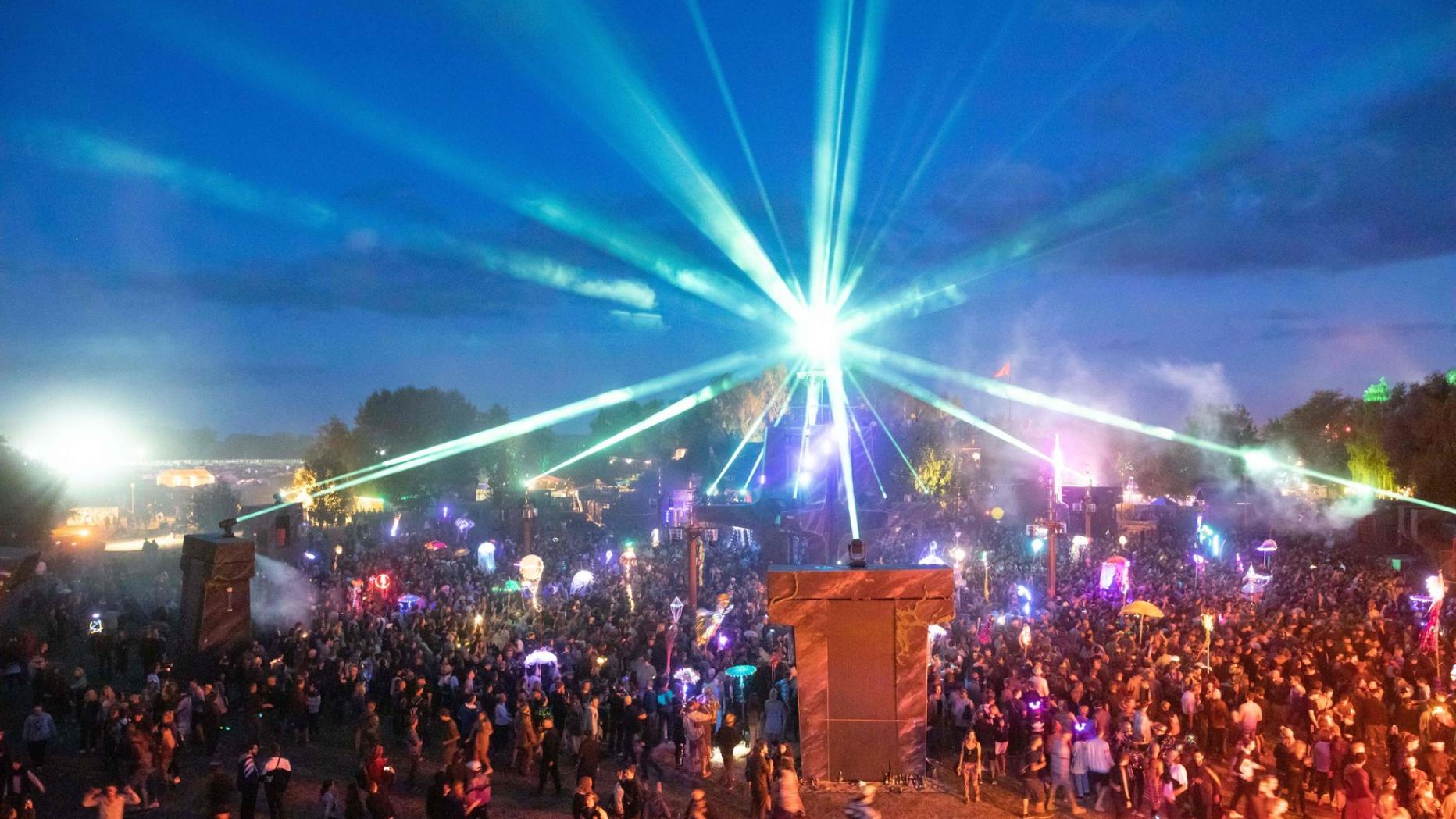 Festival duschen nackt