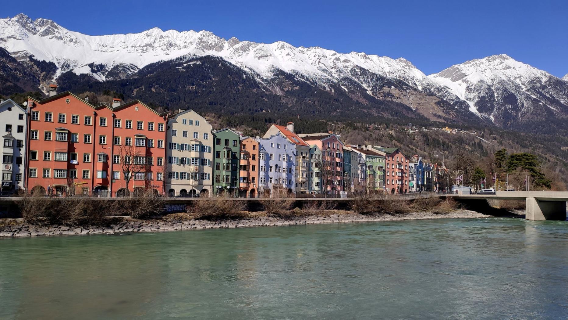 Die Innsbrucker Almen. Gleich ber der Stadt einzigartig nahe warten zahlreiche Almen ganz nach dem Motto: auf der Alm da gibts koa Snd: u.a. Arzler Alm, Singletipps | Herzklopfen - Deine Partnersuche in Tirol