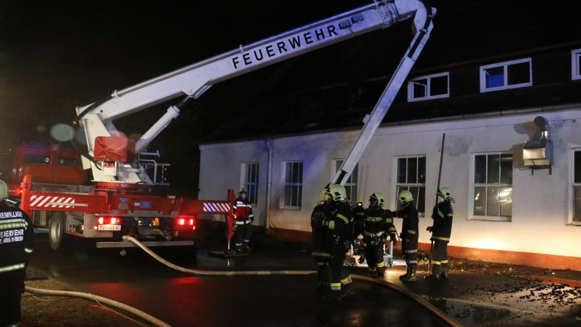 Feuerwehreinsatz: Brand im Flchtlingsheim | zarell.com