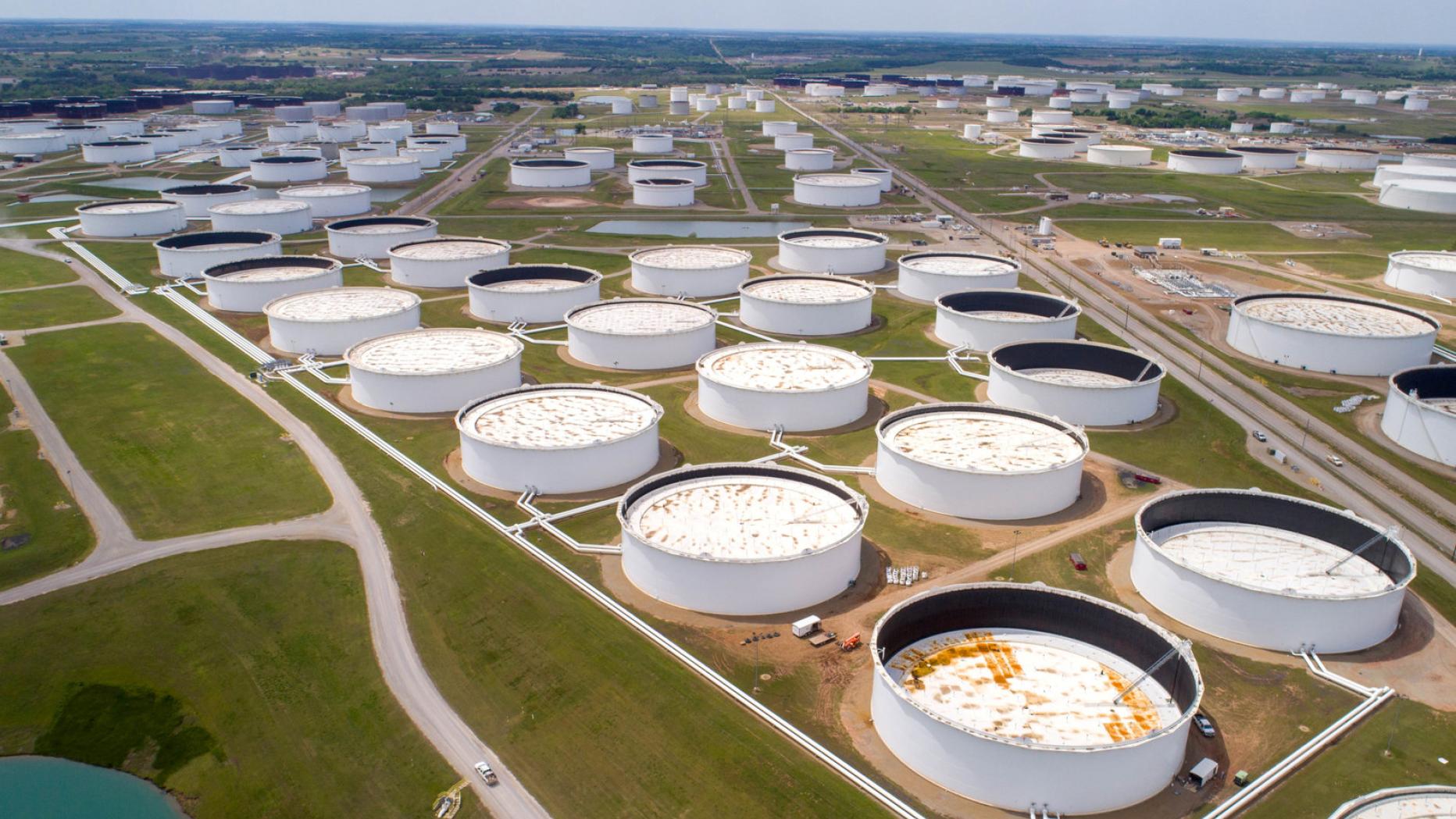 USA Was ein ÖltankFoto über die Krise der Wirtschaft erzählt