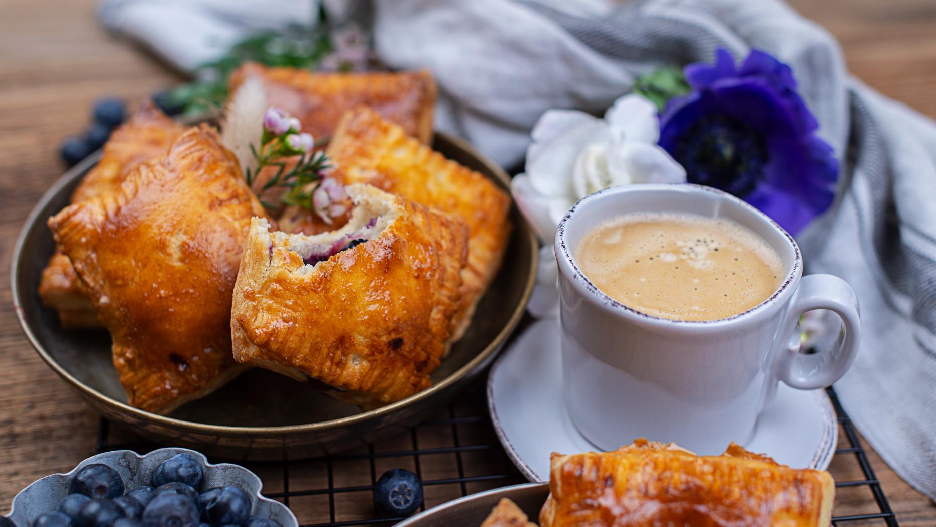 cookingCatrin: Kärntner Topfentaschen mit Heidelbeer-Topfen-Marmelade-Fülle