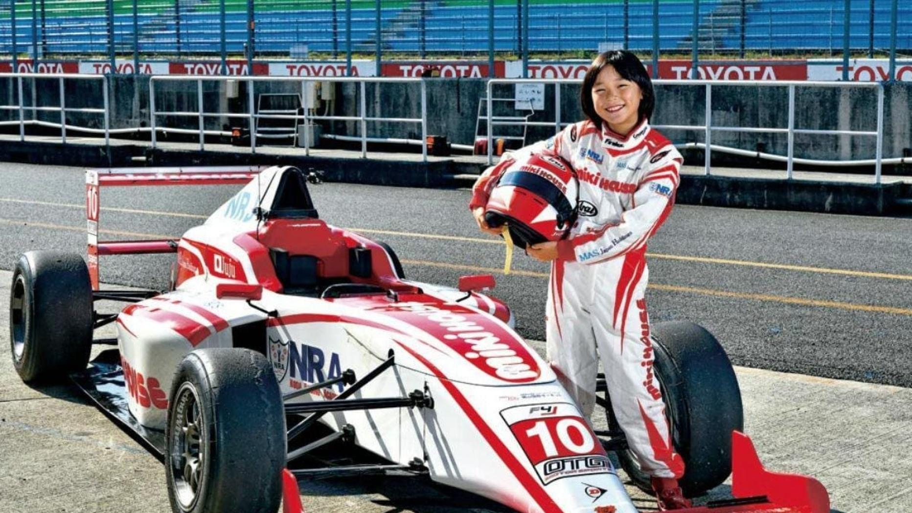 Японская гонщица. Японская гонщица. Японские уличные гонщики. Японская гонщица. Японский гонщик.