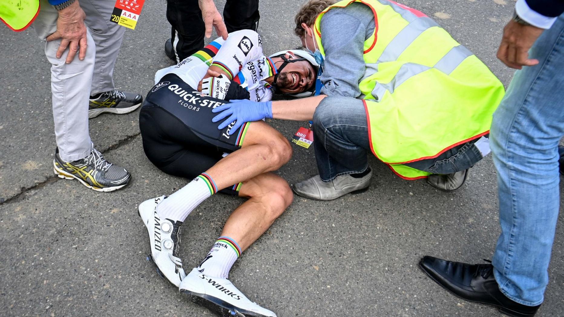 Schwerer Sturz Von Rad Strassen Weltmeister Julian Alaphilippe Kurier At