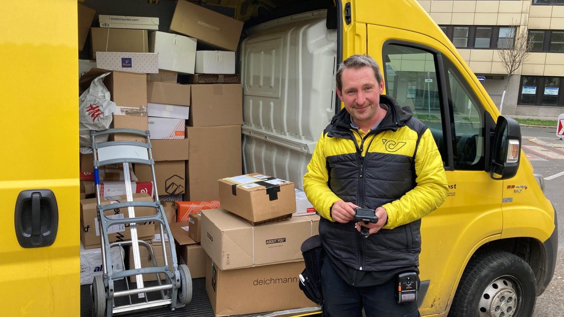Unterwegs mit dem PostPaketZusteller 
