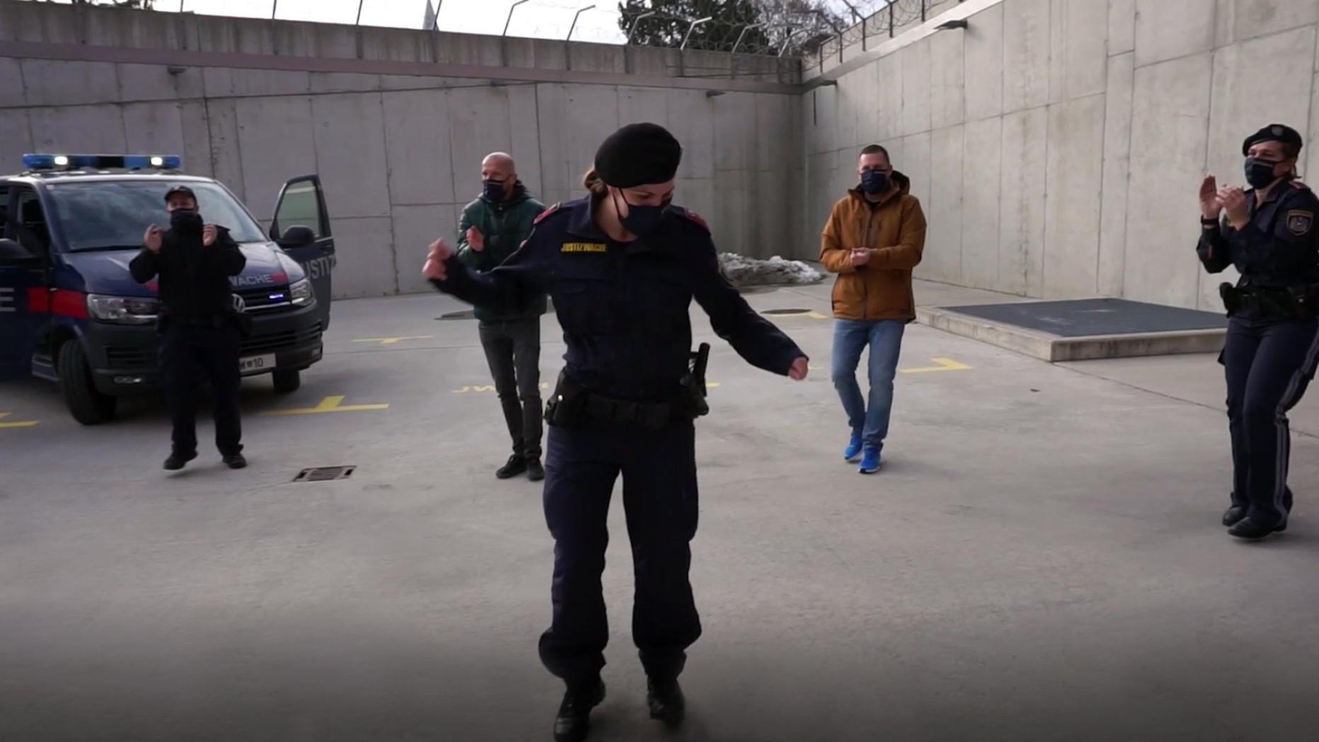 Eisenstadt Justizanstalt tanzt 