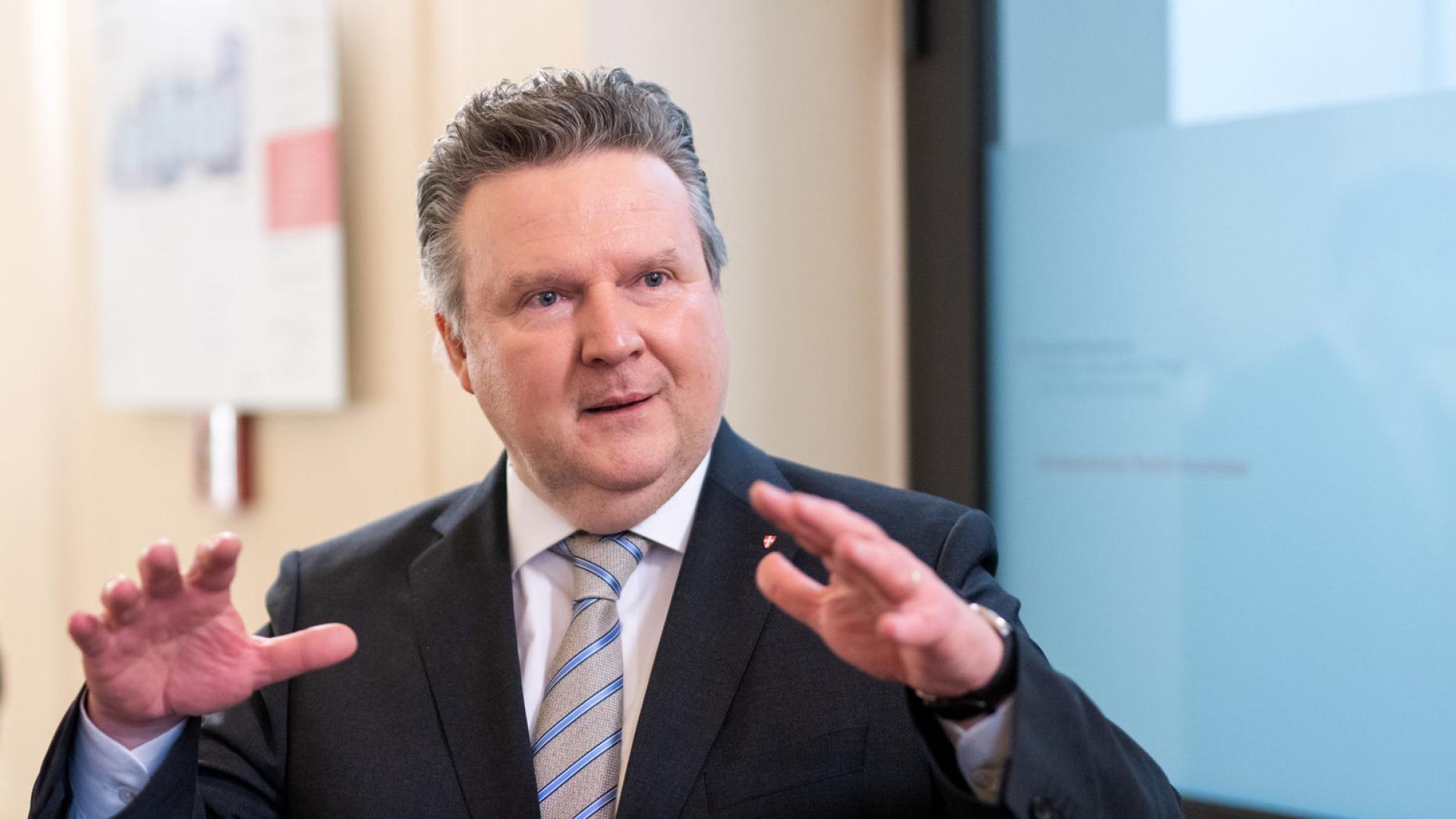 Ludwig will selbst verschärfen, wenn notwendig