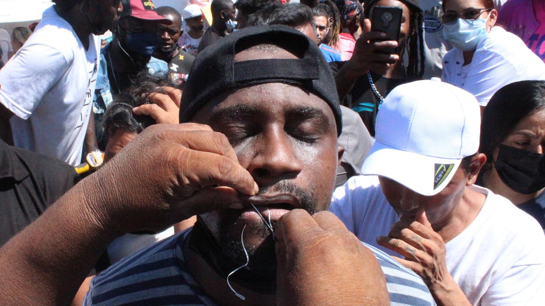 Migranten In Mexiko Nähen Sich Aus Protest Münder Zu 3898