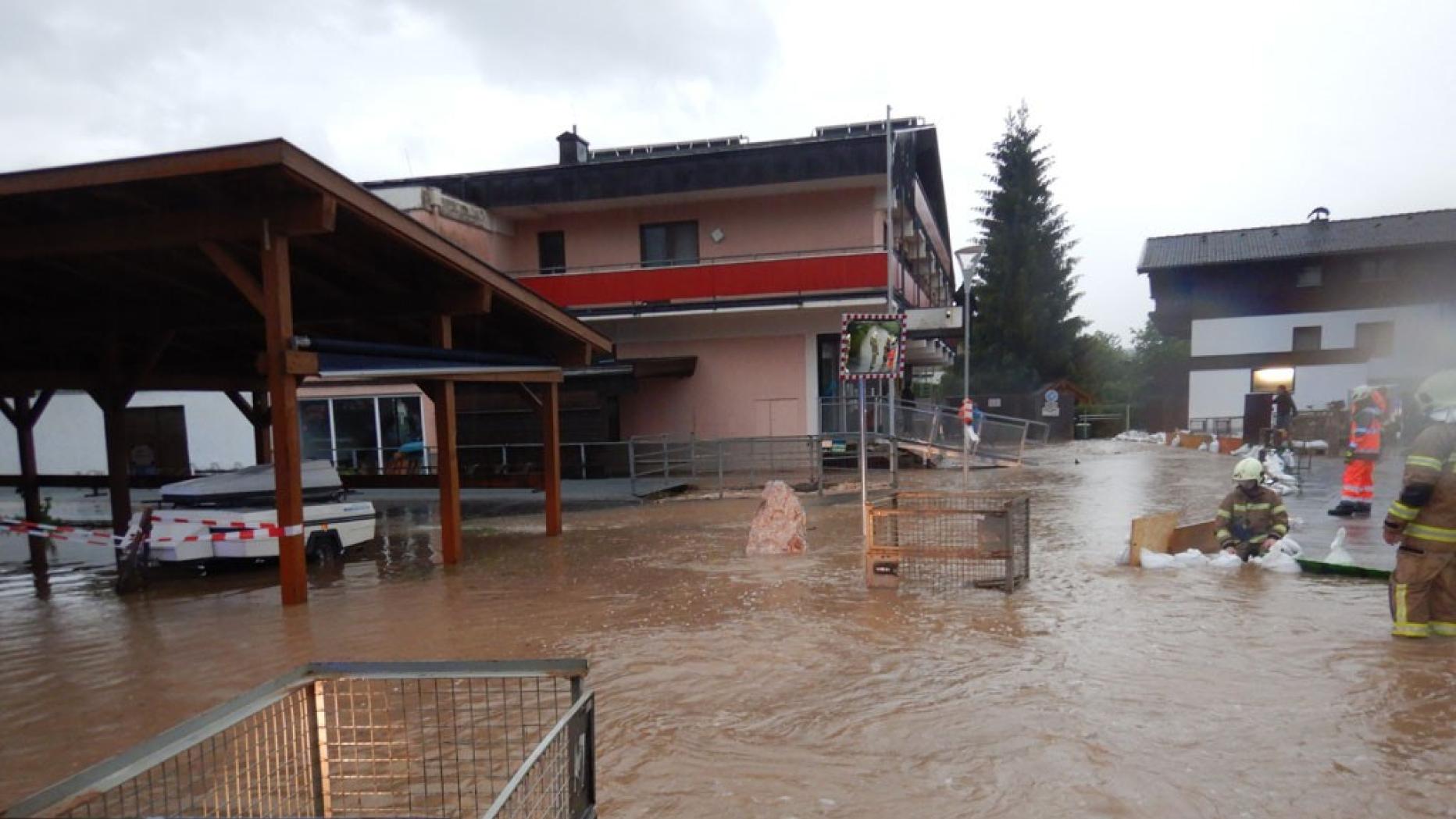 Unwetter In Salzburg: Zwei Personen Bei Murenabgang Verletzt