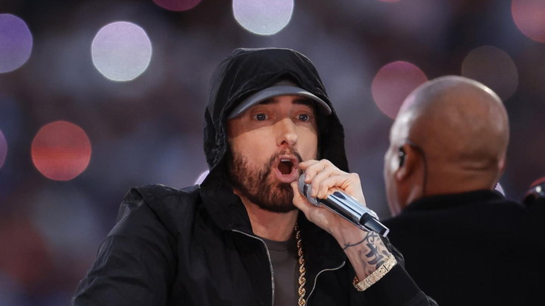 Eminem feiert mit viel Rückgrat und allen Rekorden \
