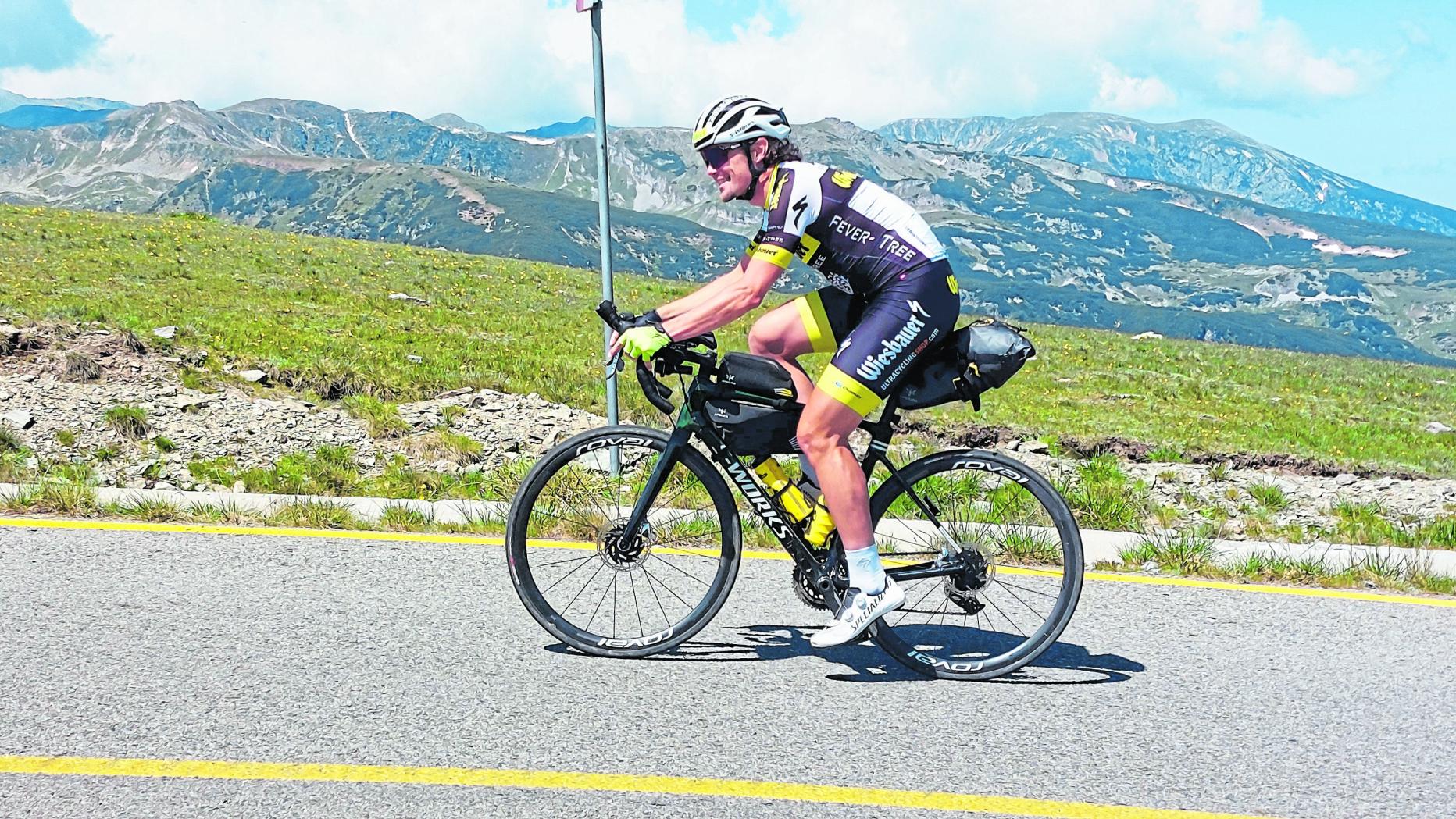 Neun Tage, 4.578 km: Christoph Strasser siegt beim Transcontinental ...