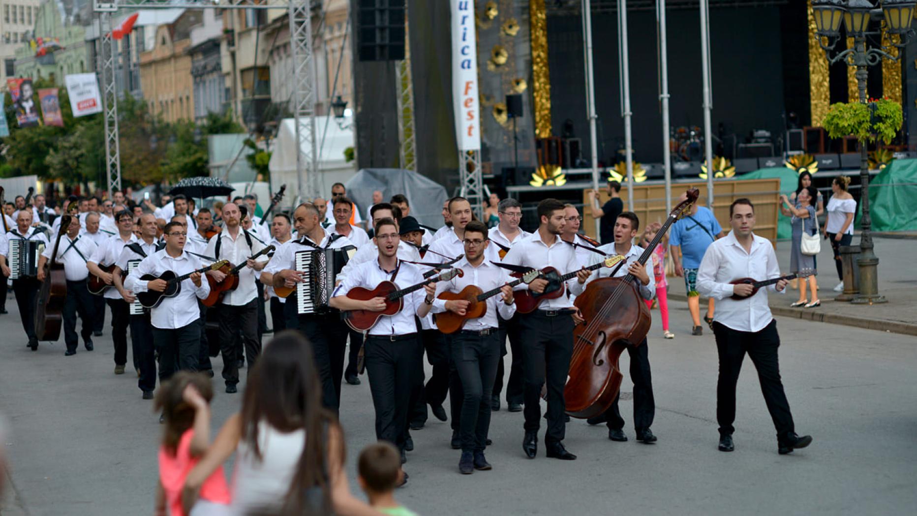 Österreich mischt beim Tamburizza Festival in Novi Sad mit