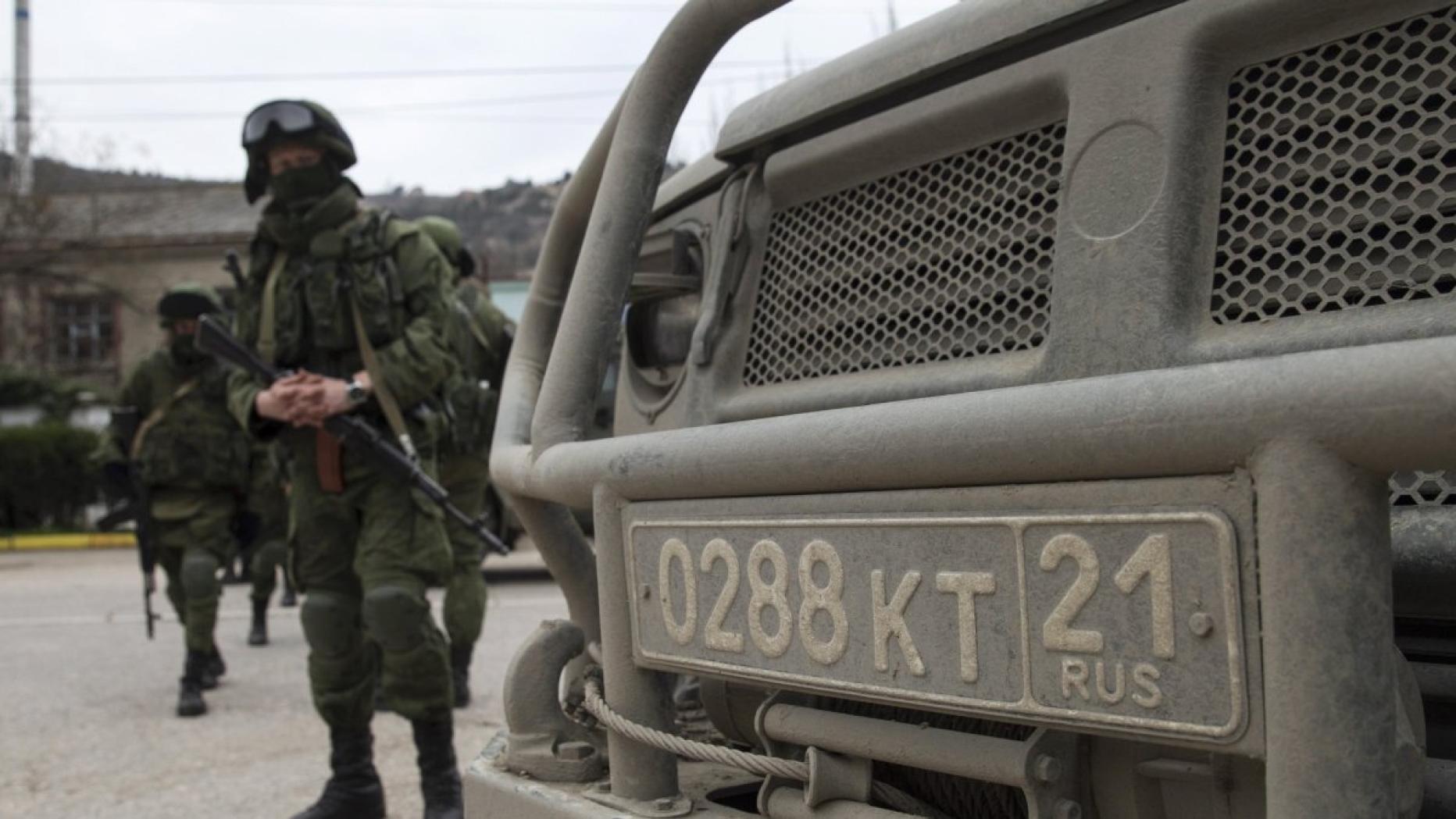 21 у военных. 21 Регион военные. Вежливые люди в балаклавах. Охрана Украина. Крым 2014 Балаклава вежливые люди.