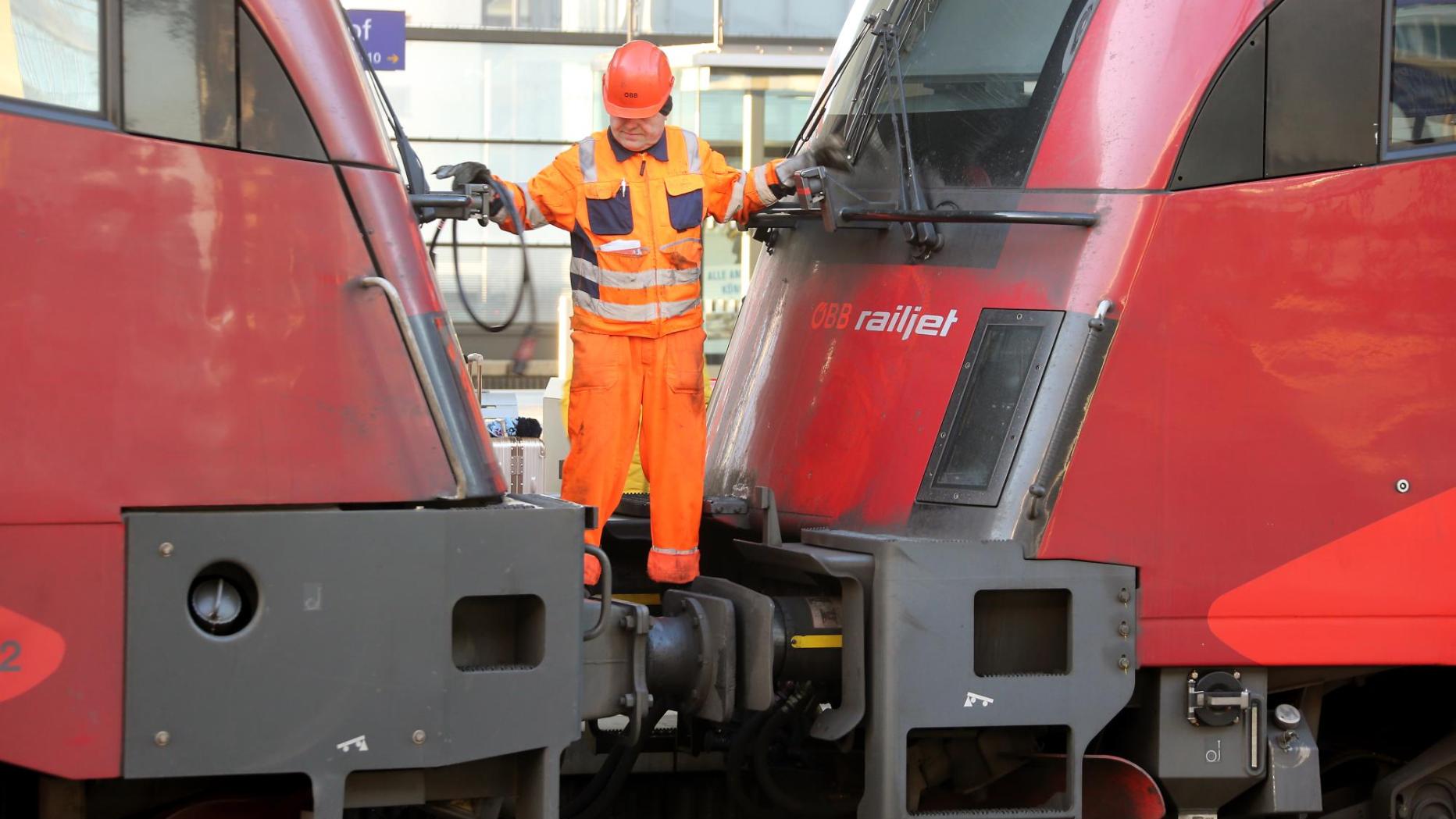 Eisenbahner-KV: Nach 4. Runde „noch immer meilenweit auseinander“ | Kurier Eisenbahner-KV: Nach 4. Runde „noch immer meilenweit auseinander“ | Kurier