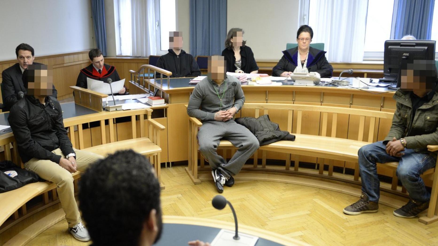 Raub in der UBahn oder „Gefälligkeitsaussage“ kurier.at