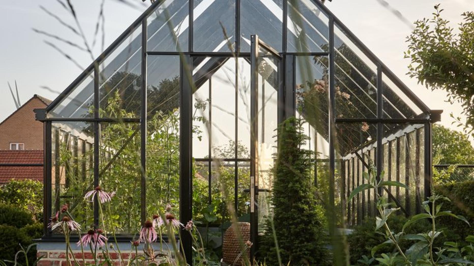 Den Garten ins Haus holen Glashäuser für Hobbygärtner