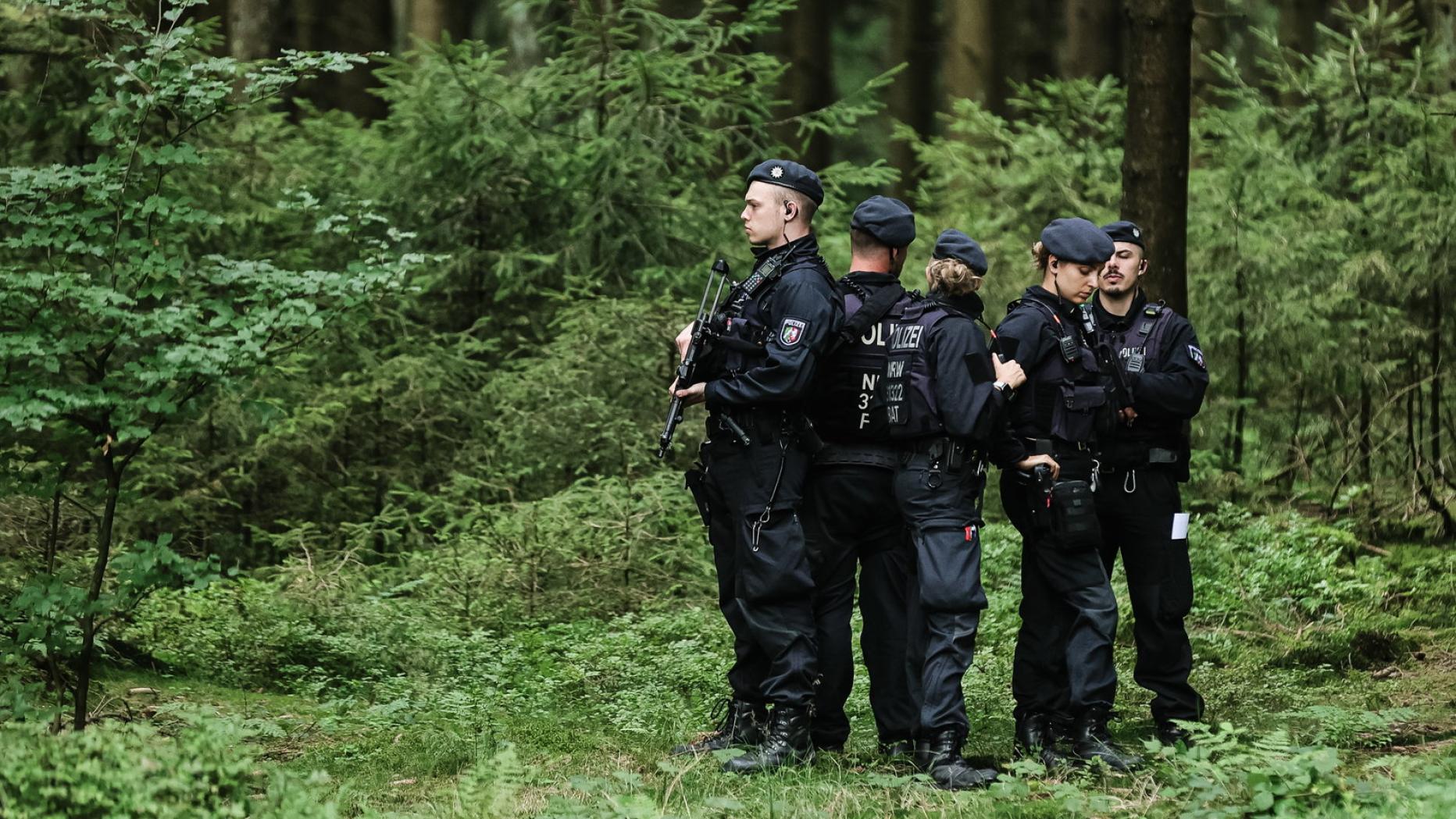 Vermisster Bub Nach Einer Woche Tot In Fluss Gefunden