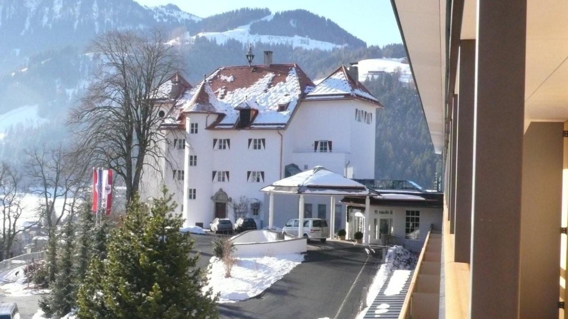 Bank Austria Verkauft Kitzbuheler Schlosshotel Lebenberg Kurier At
