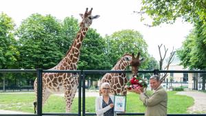 Neuer Zoo Direktor Jeder Sollte Einmal Elefanten Riechen