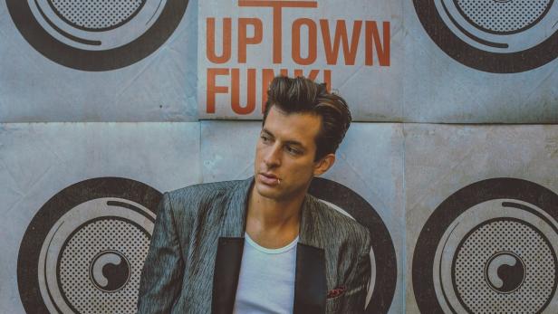 Mark Ronson besinnt sich auf seinem veriten Album auf seine erste musikalische Liebe, den R&amp;B der späten 70er-Jahre.