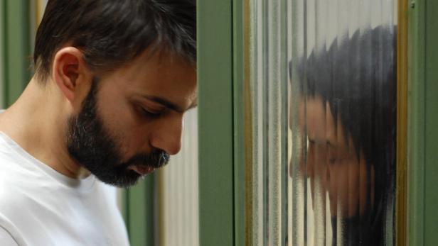 Goldener Bär für den Film und Silberner Bär für das gesamte Schauspielerensemble: Nader (Peyman Moadi) und Simin (Leila Hatami). Großes iranisches Kino: Alle sind schuldig