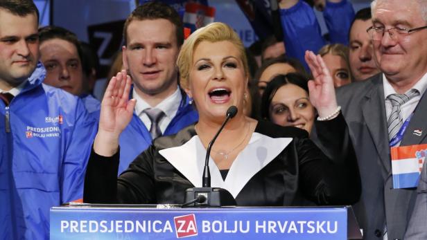Erste Frau an der Staatsspitze Kroatiens: Strahlende Wahlsiegerin Kolinda Grabar-Kitarovic (46)