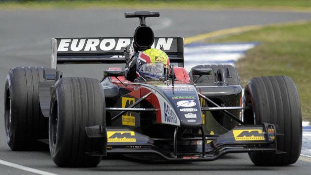 WEBBER DRIVES DURING AUSTRALIAN GRAND PRIX IN MELB