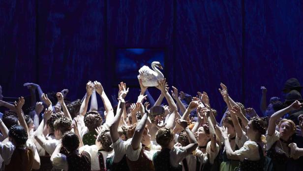 lohengrin.jpg