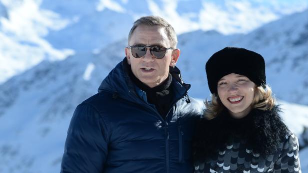 &quot;Bond&quot;-Stars Daniel Craig und Leia Seydoux ließen sich in Sölden vor perfektem Bergpanorama fotografieren. Auch in Osttirol werden die beiden gemeinsam drehen.