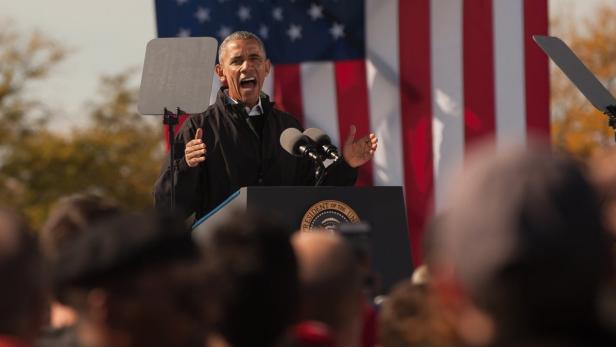 US-PRESIDENT-OBAMA-CAMPAIGNS-FOR-HILLARY-CLINTON-I