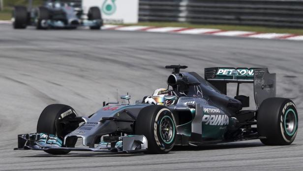 Der Malaysia-GP wird wohl heuer bereits um 15 Uhr starten. Im Vorjahr gewann Lewis Hamilton.