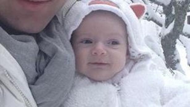 Kopie von Lucas Cordalis Katzenberger-Tochter als Schneeprinzessin.