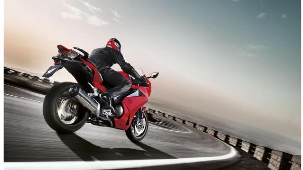 Honda VFR800F: Für Sport und schnelle Touren