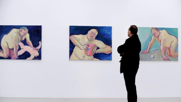 Der Kinderschaender (links): Ein Gemälde der verstorbenen Maria Lassnig