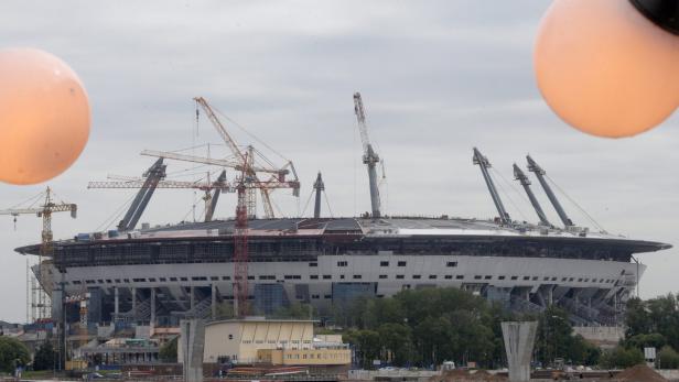 Das Stadion St. Petersburg befindet sich im Bau.