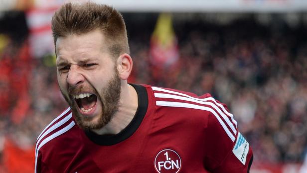 1. FC Nürnberg - Karlsruher SC Guido Burgstaller spielt eine starke Saison.